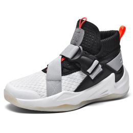 Mesh Breathable And Shock-absorbing Lightweight Soft-soled Shoes (Option: White and black.-46)